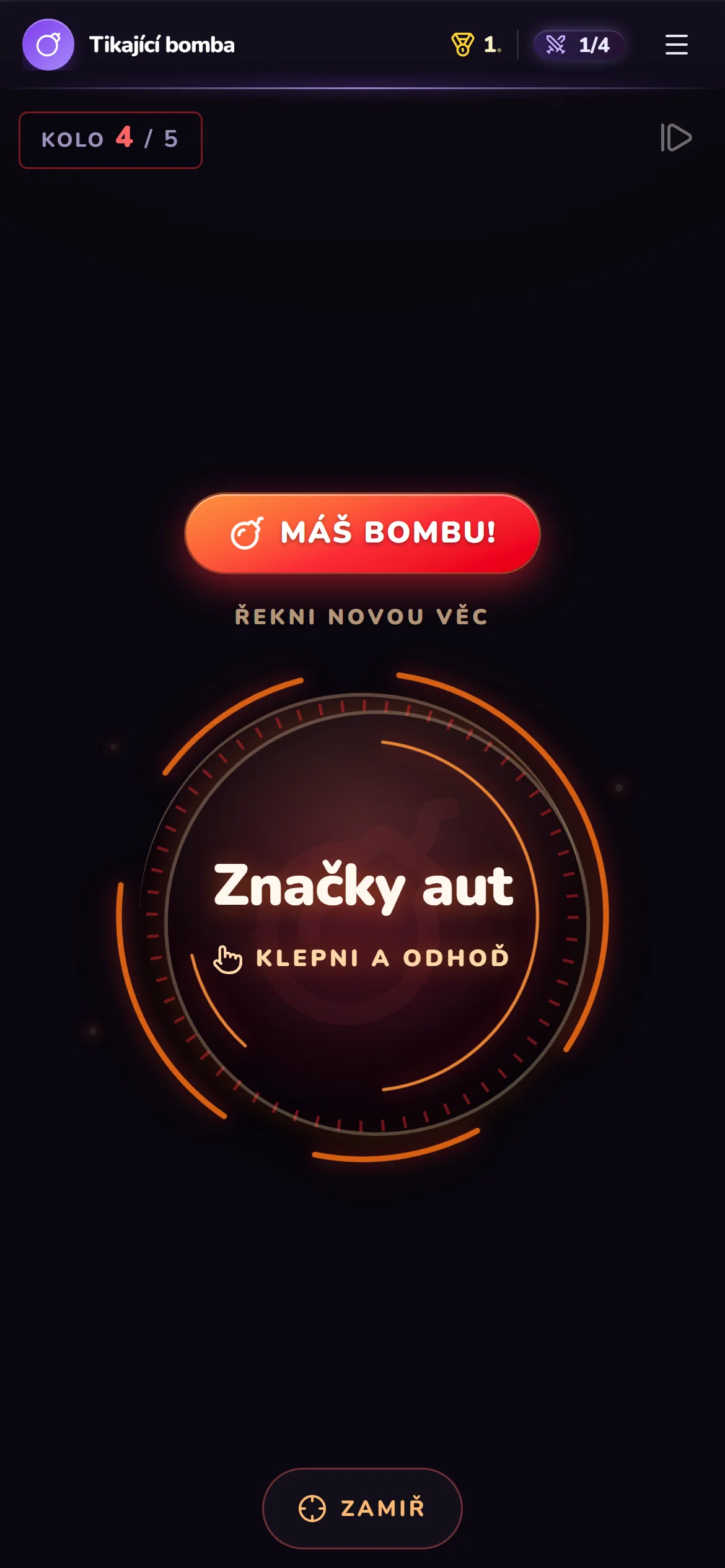 Odpovíš nahlas a klepneš na kruh s otázkou. Kam bomba skočí, neřešíš.